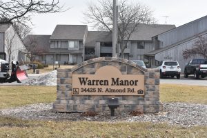 Warren Manor